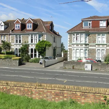 Rockleaze Guesthouse-2